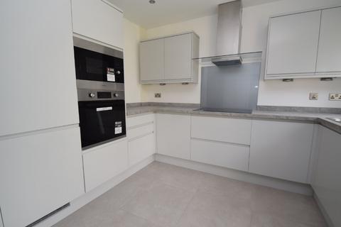 4 bedroom semi-detached house to rent, Weston Road, Stoke-On-Trent ST3