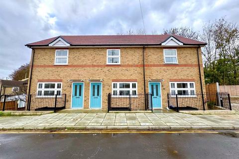 4 bedroom terraced house for sale, Prospect Place, Grays