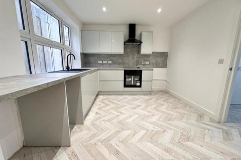 4 bedroom terraced house for sale, Prospect Place, Grays