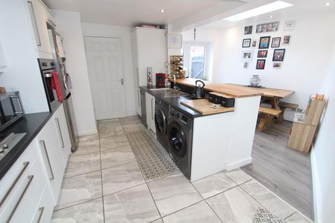 3 bedroom end of terrace house for sale, Bell Road, Dudley DY2