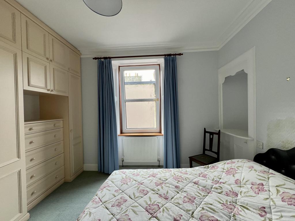 24 High Street, Kirkcudbright - Williamson and Hen
