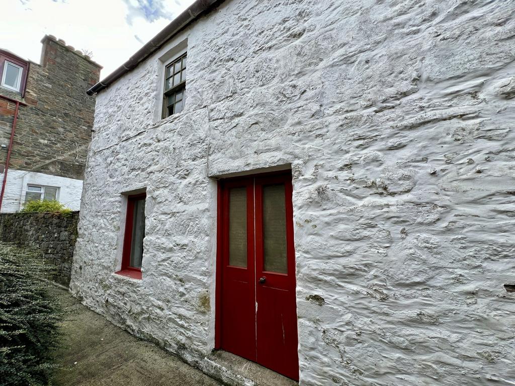 24 High Street, Kirkcudbright - Williamson and Hen