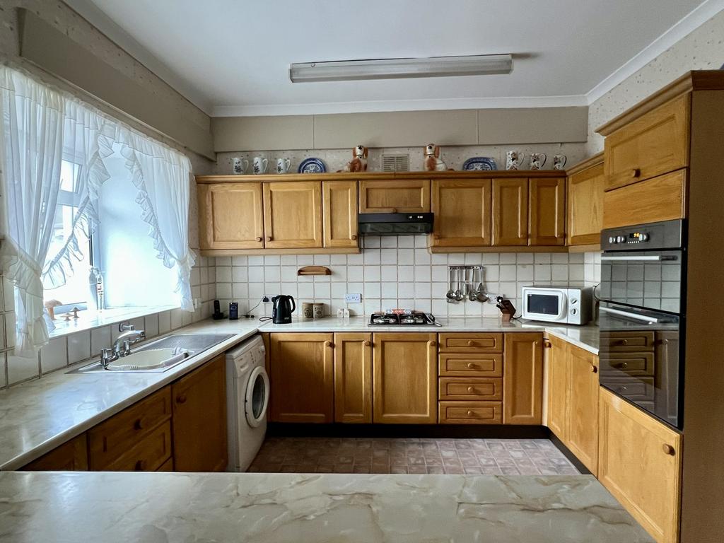24 High Street, Kirkcudbright - Williamson and Hen