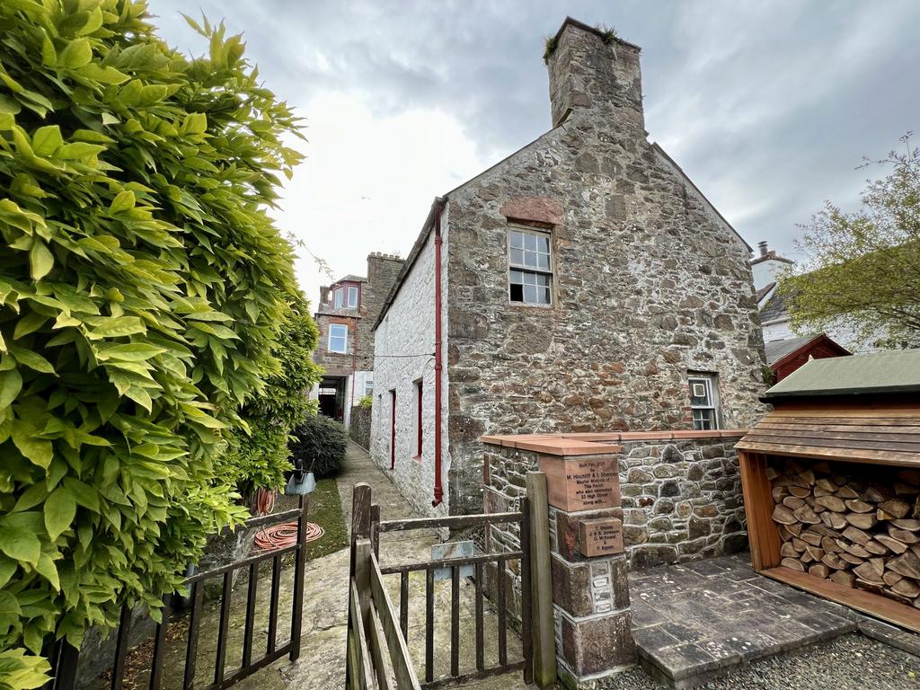 24 High Street, Kirkcudbright - Williamson and Hen
