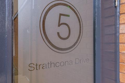 2 bedroom flat for sale, Strathcona Drive