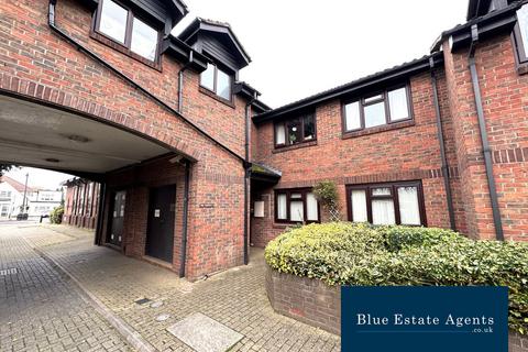 1 bedroom retirement property for sale, Vicarage Farm Road, Hounslow, TW5