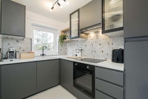 1 bedroom flat for sale, Ollgar Close, London W12