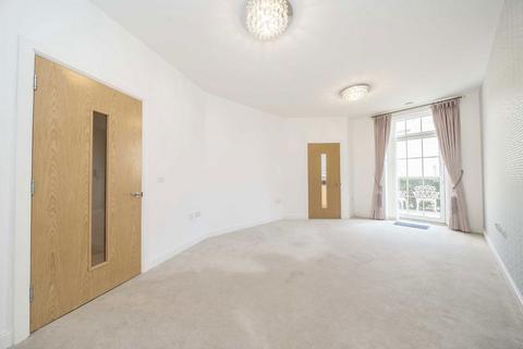 1 bedroom flat for sale, Twickenham Road, Isleworth TW7