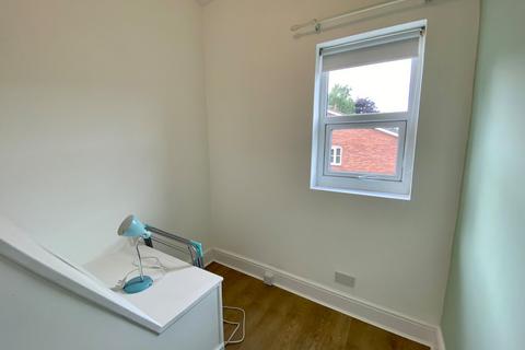 2 bedroom terraced house for sale, Ladysmith Road, Didsbury, Manchester, M20