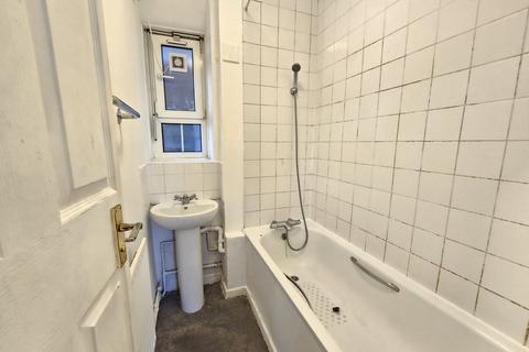 1 bedroom flat to rent, Chicksand Street, London E1