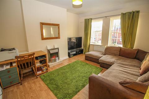 2 bedroom flat to rent, Holystone Crescent, High Heaton, Newcastle Upon Tyne