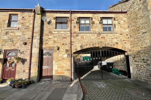 2 bedroom flat to rent, Butts Crescent Stanhope