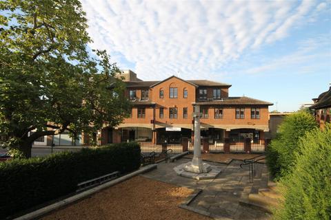 Flat 6, Grantham House, 11 - 15 North Street, Leatherhead, KT22 7AX