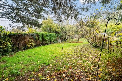 97 Chaldon Way, Coulsdon, CR5 1DN