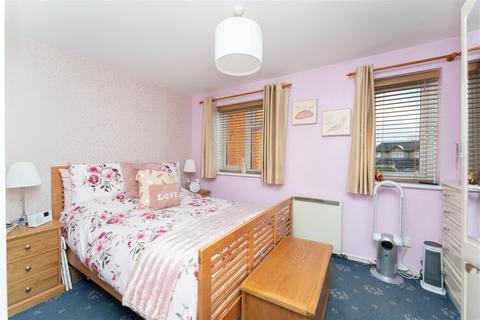 1 bedroom apartment for sale, Burket Close, Southall