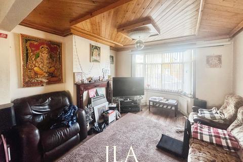 3 bedroom semi-detached house to rent, Leicester LE4