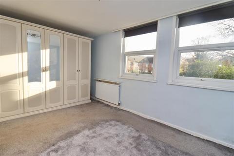 2 bedroom terraced house for sale, Station Road