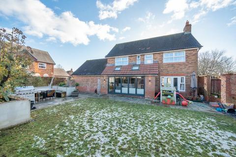 4 bedroom detached house for sale, Banbury,  Oxfordshire,  OX16