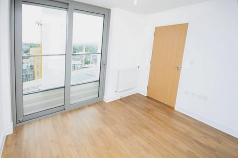 2 bedroom flat to rent, Cornmill Lane Lewisham SE13