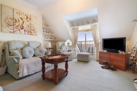 3 bedroom flat for sale, The Esplanade, Frinton-on-Sea CO13