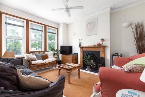 4 bedroom maisonette to rent, London SW12