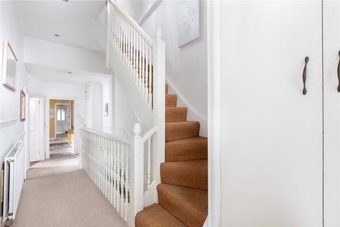 4 bedroom maisonette to rent, London SW12