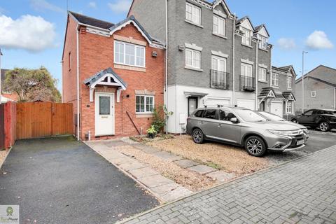 2 bedroom end of terrace house for sale, Gibson Close, Stafford, Staffordshire, ST16