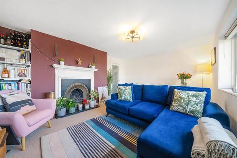 2 bedroom flat for sale, Roupell Road, London