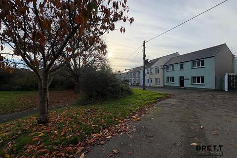 2 bedroom terraced house for sale, Honeyborough Green, Neyland, Milford Haven, Pembrokeshire. SA73 1RG