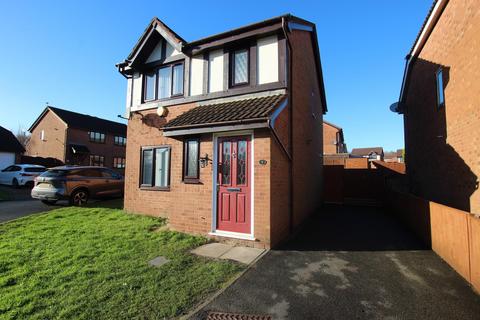 3 bedroom detached house to rent, Lancashire Gardens, The Shires, St Helens, WA10