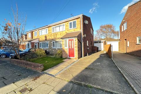 3 bedroom semi-detached house to rent, Holmbrook Avenue, Luton, Bedfordshire, LU3 2AS