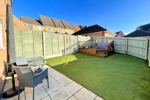 3 bedroom semi-detached house for sale, Eagle Close, Stowmarket, IP14