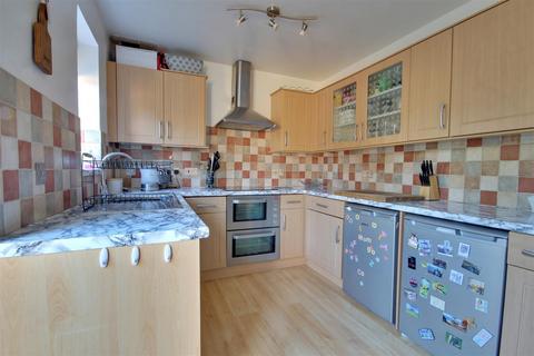 3 bedroom semi-detached house for sale, Holgate Close, Beverley