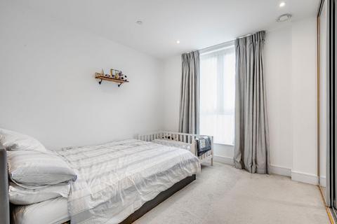 2 bedroom flat for sale, Bridges Court Road, Battersea