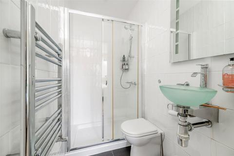18 Blackthorn Drive, Syston, Leicester, LE7 1YT