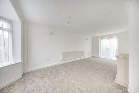 2 bedroom flat to rent, Orchard Way Beckenham BR3