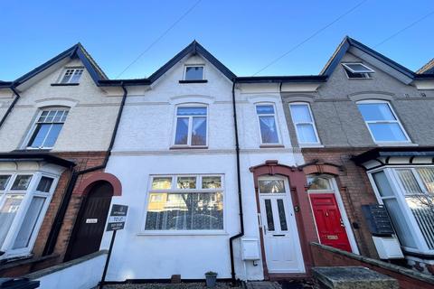 3 bedroom semi-detached house to rent, Sutton Coldfield B75