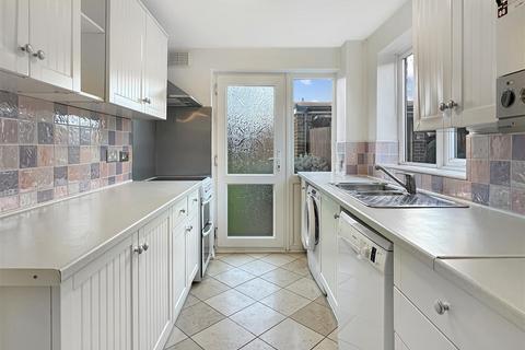 14 Leyburn Close, Cambridge, CB1 9XR