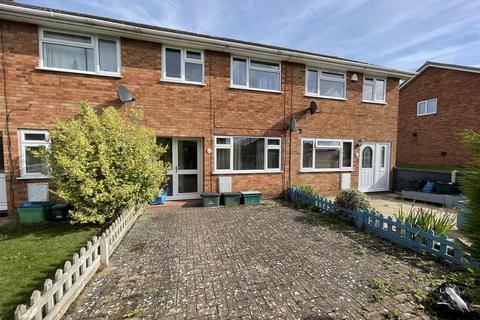 3 bedroom terraced house to rent, Hartbury Close, Cheltenham