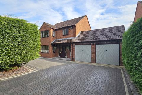 4 bedroom detached house for sale, Perrott Gardens, Brierley Hill DY5