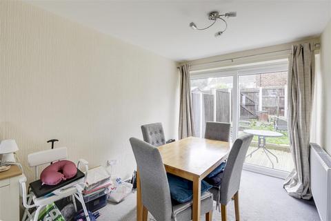 3 bedroom terraced house for sale, Shelford Road, Gedling NG4