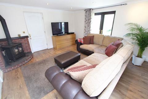 4 bedroom detached house for sale, Fernhurst Drive, Brierley Hill DY5