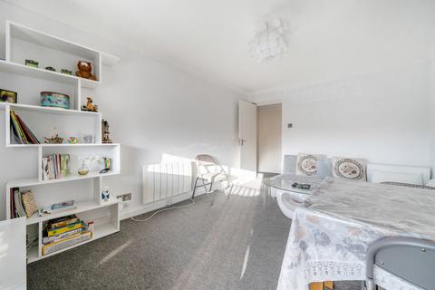 Flat 16, Sycamore Court Sandcliff Road, Erith, DA8 1NB