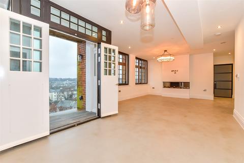 3 bedroom apartment for sale, The Carriage House, Tunbridge Wells TN1