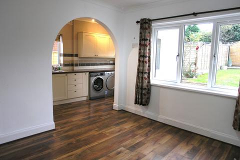 3 bedroom semi-detached house to rent, Gerald Road, Stourbridge DY8