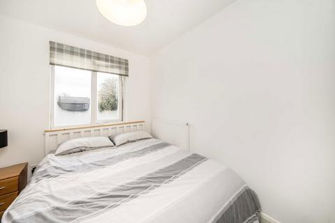 1 bedroom flat for sale, Page Close, Hampton TW12