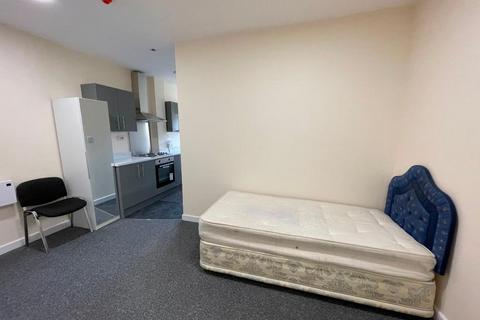 Studio to rent, Montague Road, Leicester LE2