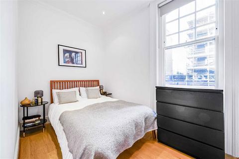 2 bedroom flat for sale, Roland Gardens, London SW7