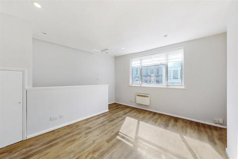 1 bedroom apartment to rent, Bethnal Green Road, London E2