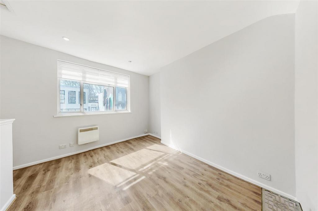 239 A Bethnal Green Road - Lne7 JW5 ANKy Mw4 Mel Iq C.jpg